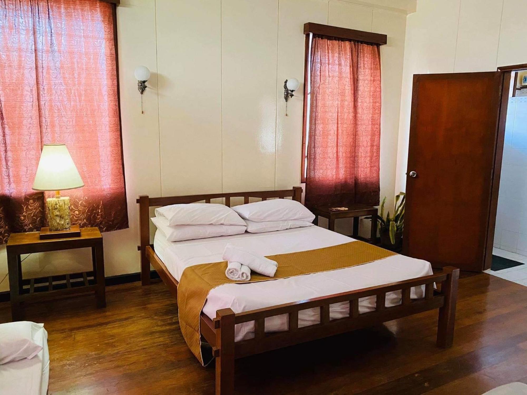 Casa Don Julian Guesthouse Bais Экстерьер фото